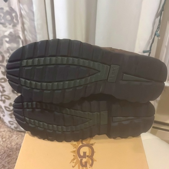 UGG Cove Ankle Boots - Picture 8 of 12